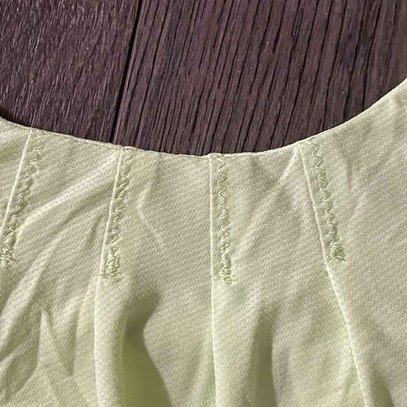 Lululemon size 4 - lime-aid in color tank with built-in bra - Picture 3 of 6